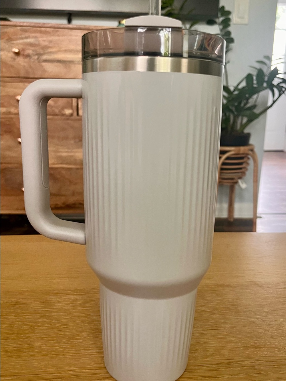 Stanley The Quencher® H2.0 Fluted Tumbler | 40 OZ - Picture 2 of 4